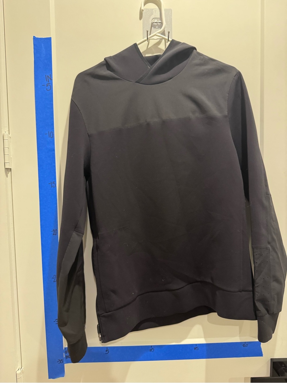 Men's LuLulemon Black Hoodie